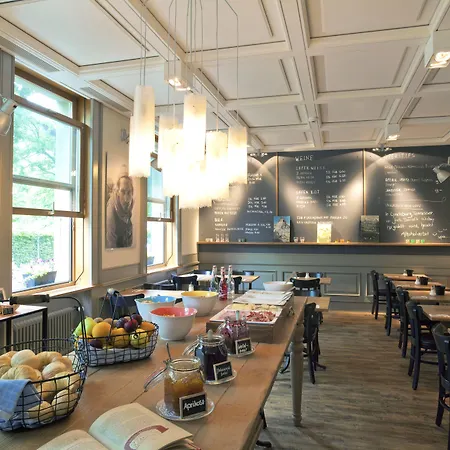 Alpenblick - Kind Of A Otel Bern